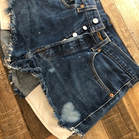 Levi’s - Picture 3 of 3